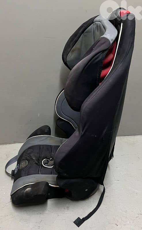 Car seat chicco used 40 $ beyrout ashrafiye 4