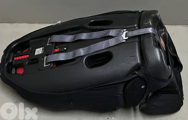 Car seat chicco used 40 $ beyrout ashrafiye 5
