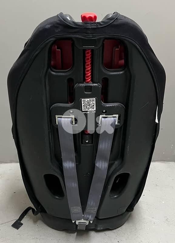 Car seat chicco used 40 $ beyrout ashrafiye 03723895 2