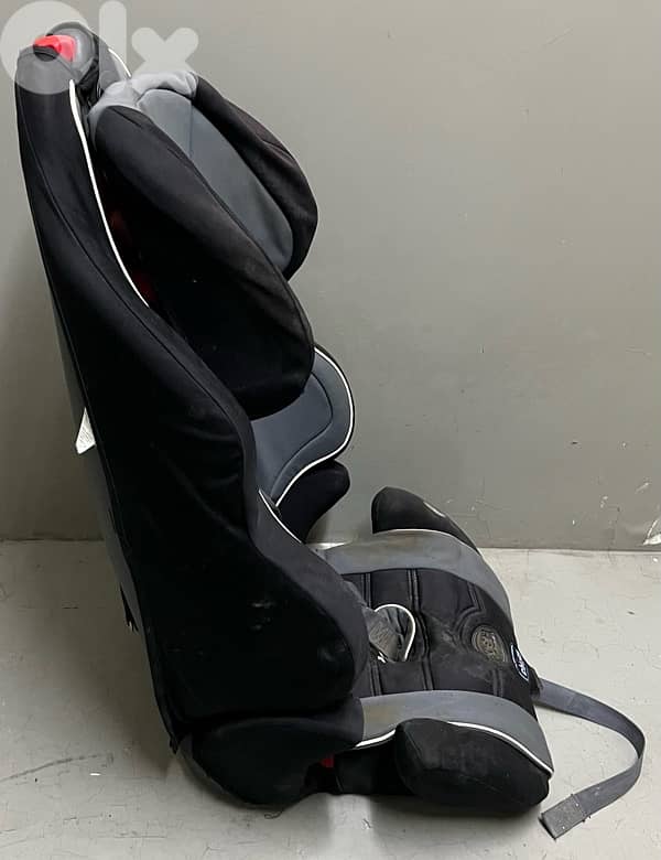 Car seat chicco used 40 $ beyrout ashrafiye 03723895 9