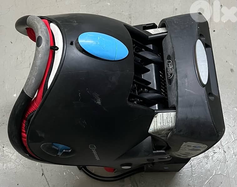Car seat Bébéconfort used 35 $ beyrout ashrafiye 03723895 7