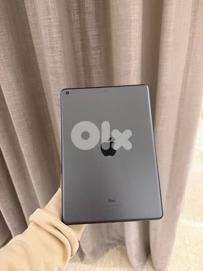 iPad 9th Gen 256GB – Like New !!