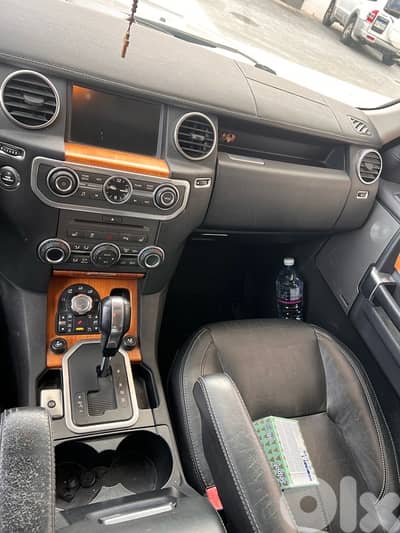 Land Rover LR4 2011