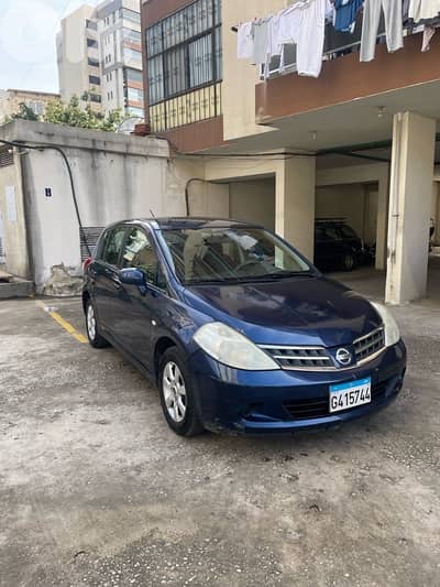 Nissan Tiida 2010