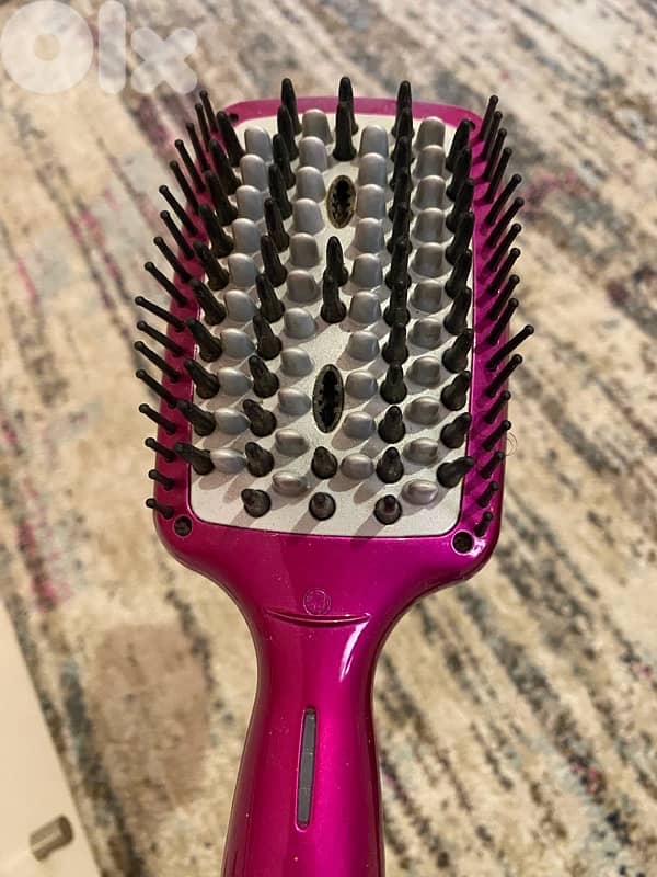 Babyliss - Hair Straightener Brush 1