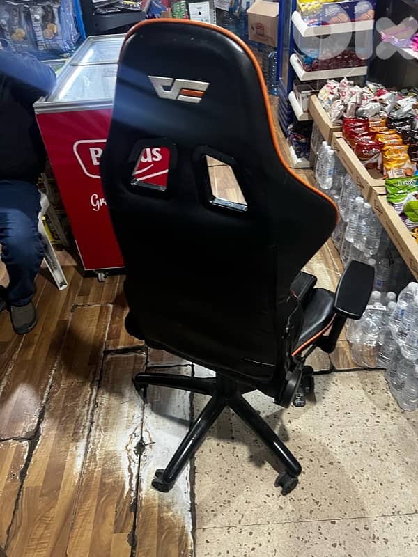 gaming chair 1