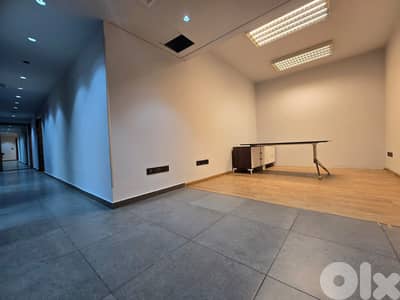 RAO26-4892 Office for Rent in Achrafieh | مكتب للإيجار في الأشرفية