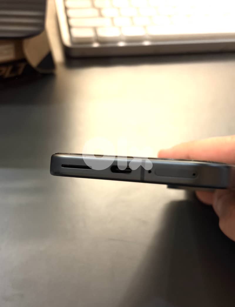 Google Pixel 9 - no screen 4