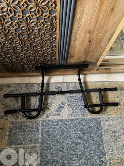 Pull-Up Bar for Door – Like New