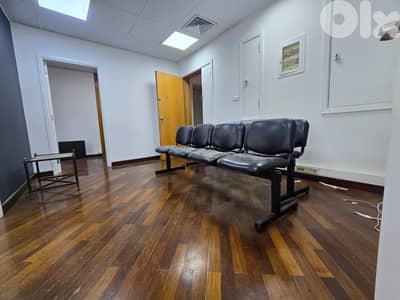 RAO26-4896 Office 70 mfor Rent in Badaro | مكتب للإيجار في بدارو