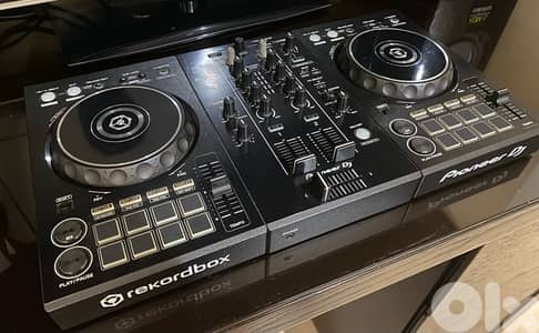Pioneer DDJ-400 – Excellent Condition (Full Package)