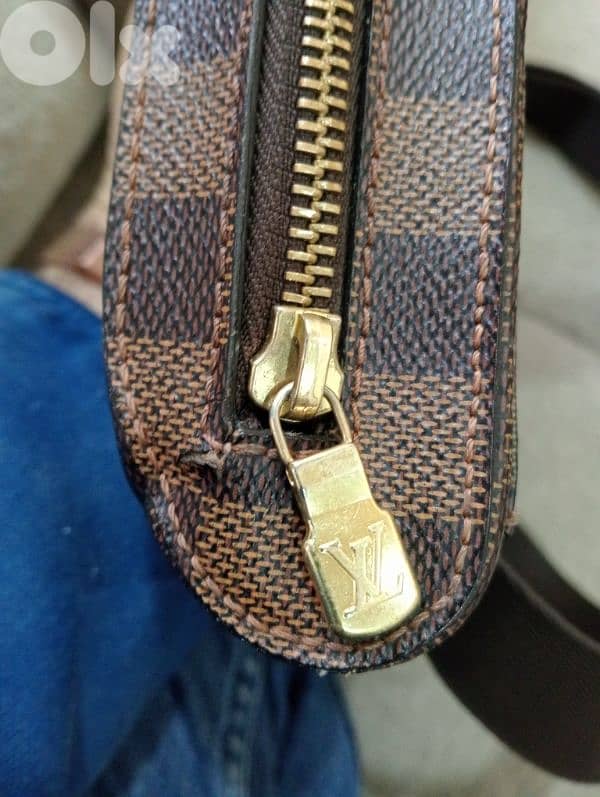 Louis Vuitton sling bag ( Original ) 3