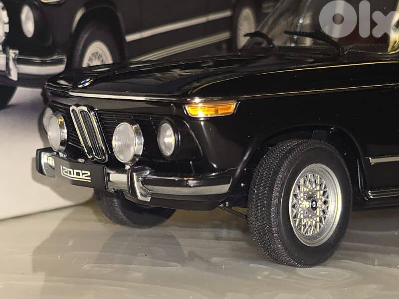 1:18 Autoart BMW L2002 Tii 7
