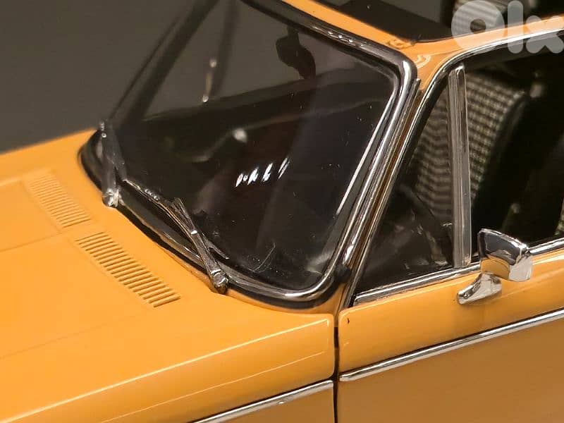 1:18 Dealer Edition BMW 2002 Cabrio 4