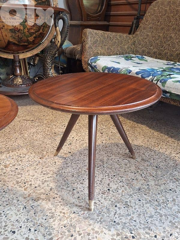 pair of vintage 1950 round tables 3