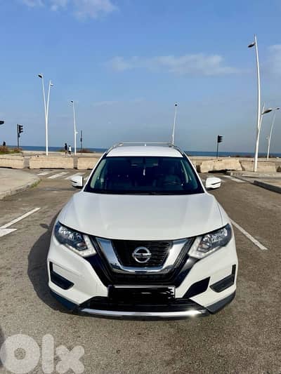 Nissan Rogue 2017, 4WD, Super clean