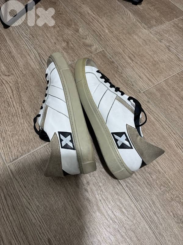 Sneaked leather shoes size 43 2