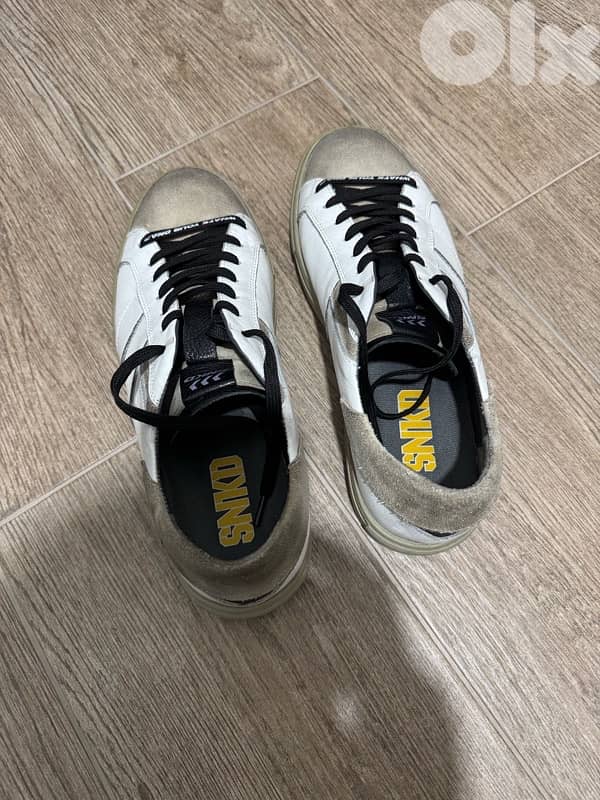 Sneaked leather shoes size 43 3