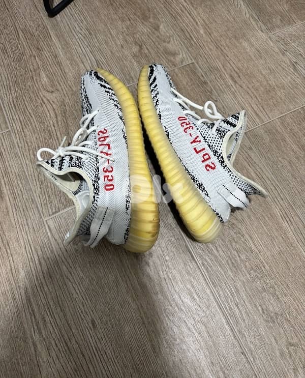 Adidas Yeezy 350 v2 Zebra size 44 3