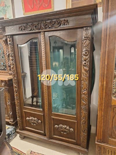 فيترين فرنسية مميزة انتيك خشب سنديان حفر يدوي رائع جدا