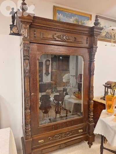 فيترين درفة مميزة ناعمة انتيك فرنسية خشب سنديان مسيف صافي