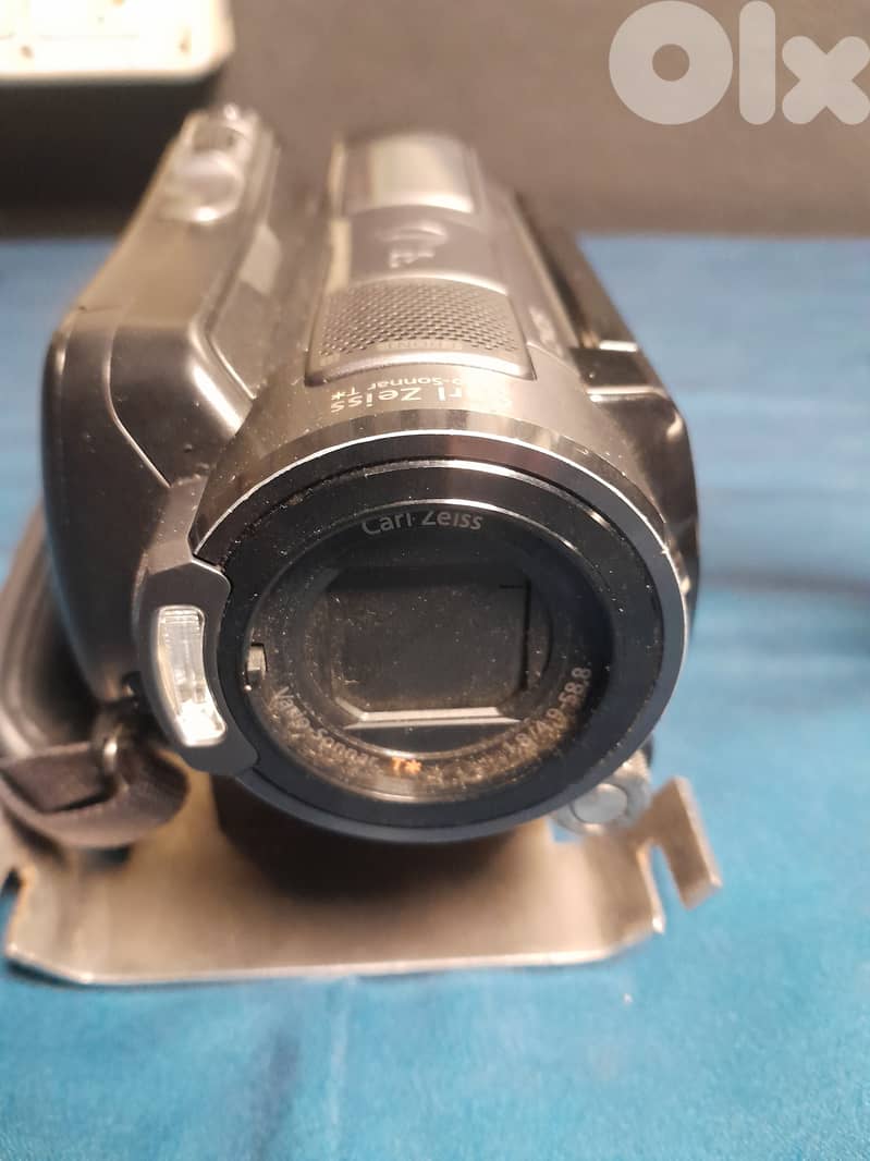 Easydive Atlantis Underwater Camera housings 250m + Sony HDR-SR12 &Acc 10