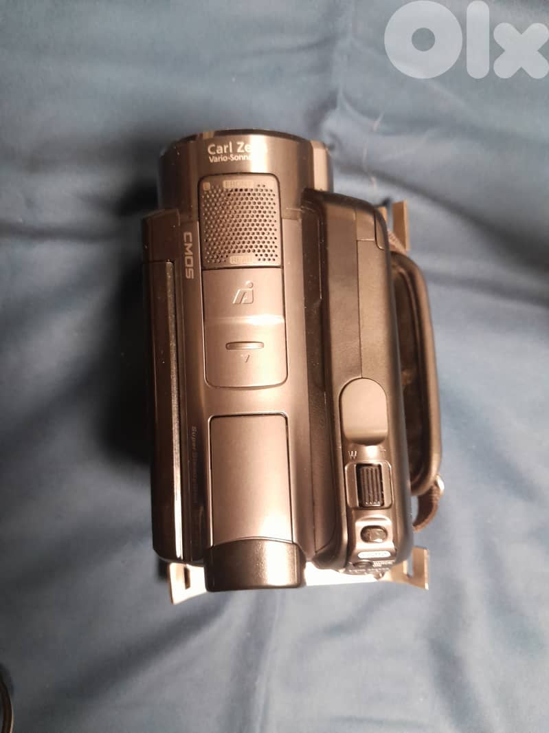 Easydive Atlantis Underwater Camera housings 250m + Sony HDR-SR12 &Acc 12