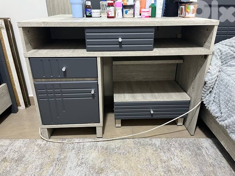 Double Bed Grey Bedroom 6