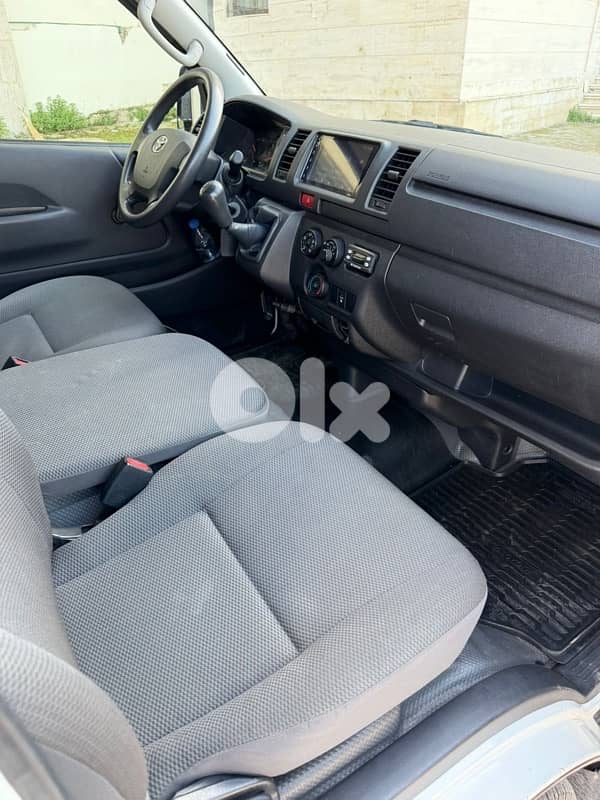 Toyota Hiace 2020 11