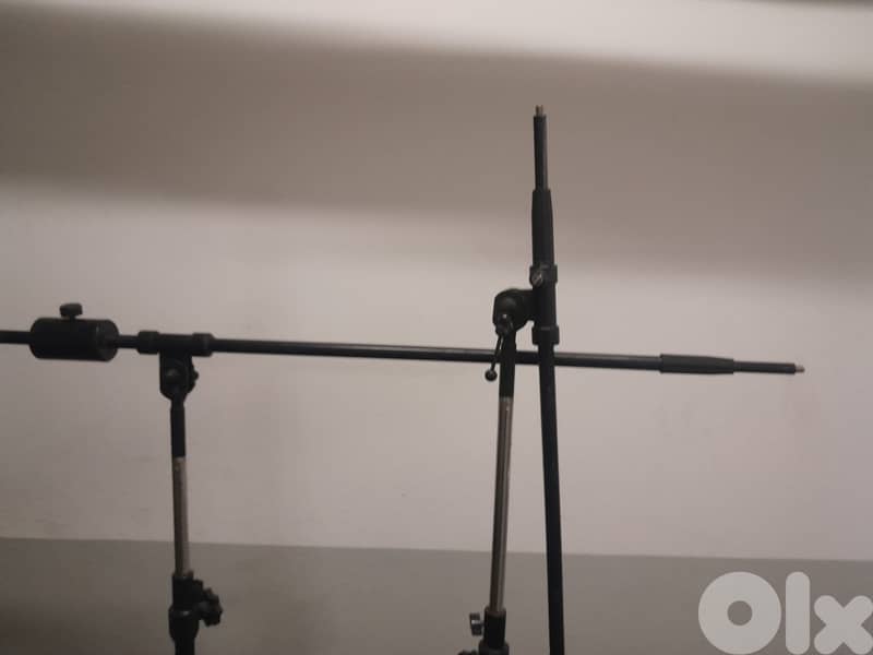 K&M Extra-long overhead microphone stands & 3 Table Stands w/Boom Arms 5