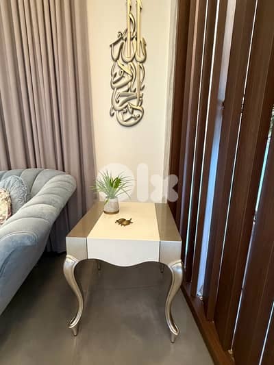 Salon (Living Gallery)