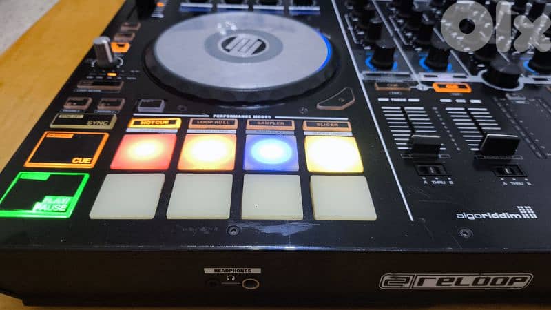 reloop dj controller mixon 4 3