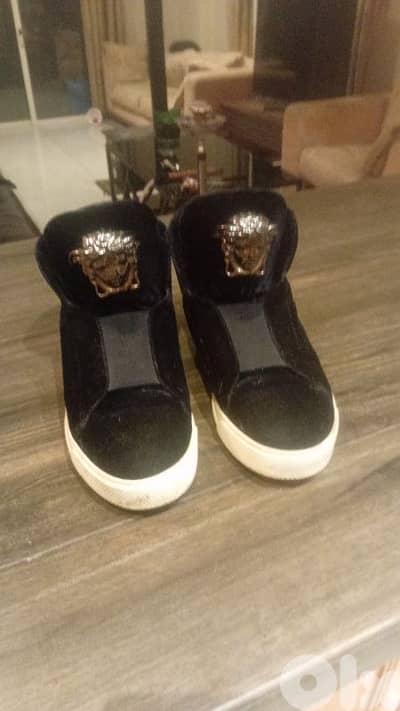 versace shoos made in italy