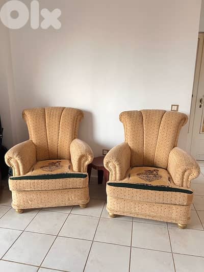 living room consist of 6 peices