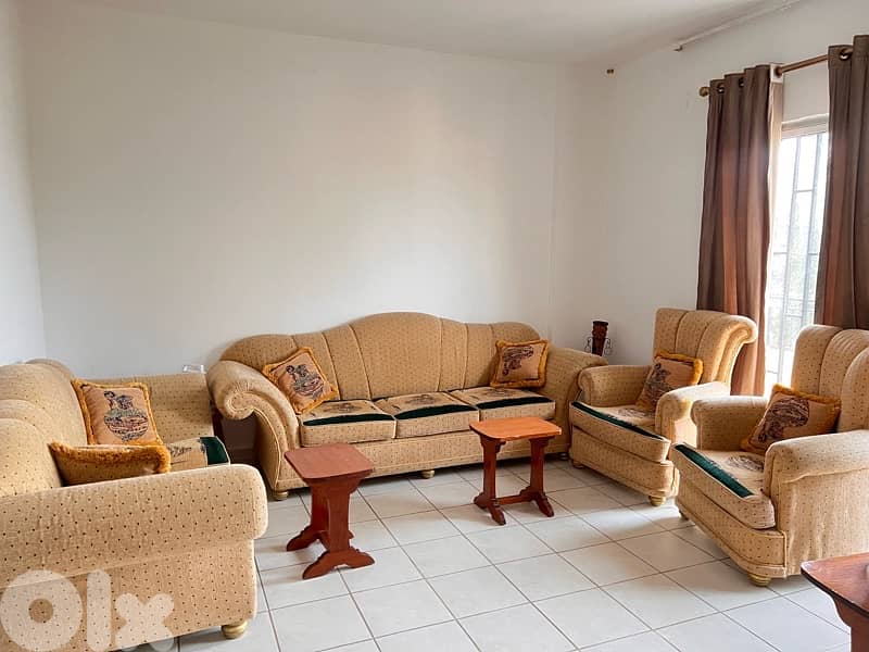 living room consist of 6 peices 2