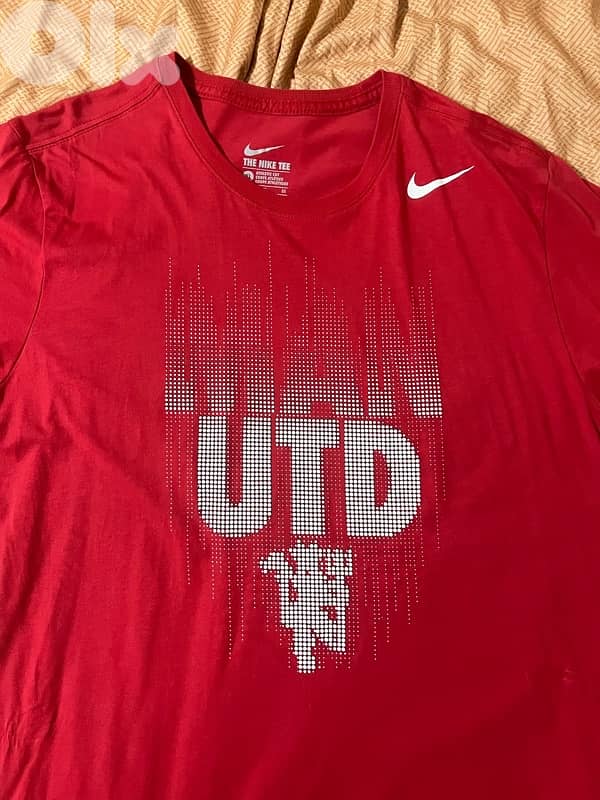 Manchester United Nike Devil kit original with Barcode 8