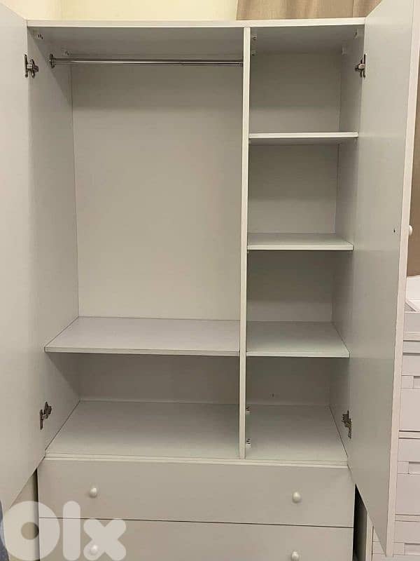 baby closet & dressor 1