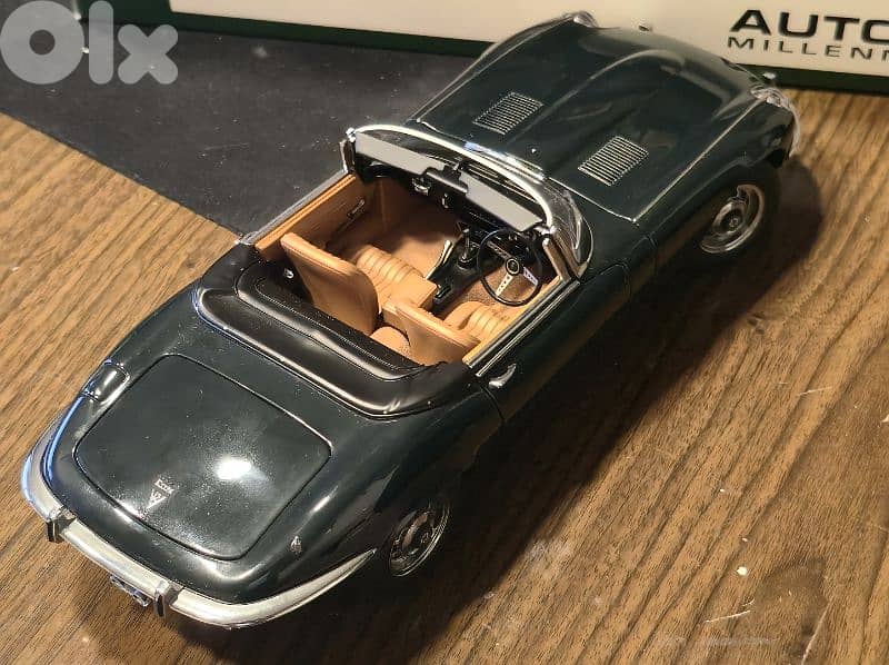 1:18 Autoart Jaguar E-TYPE 2