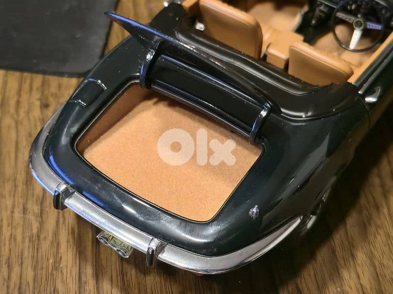 1:18 Autoart Jaguar E-TYPE 7