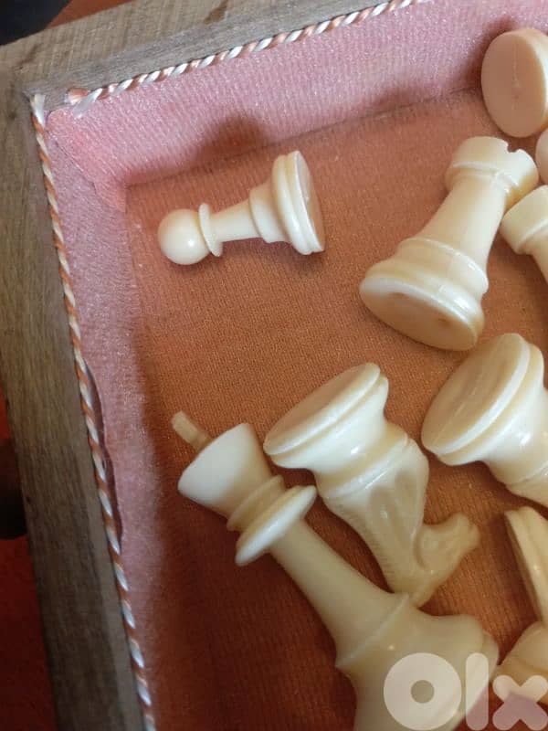 Premium Vintage Levantine Chess 8