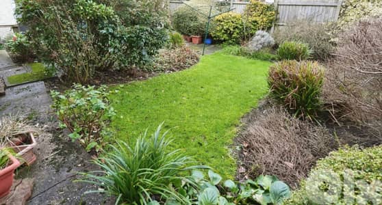 3 BEDROOMS | 200Sq PRIVATE GARDEN | MAR TAKLA, (HA-532)