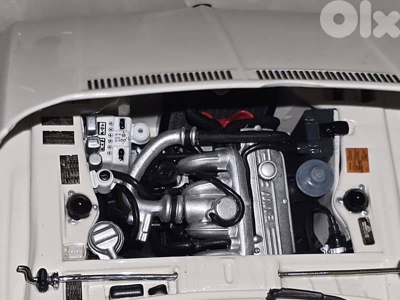 1:18 Kyosho BMW 2002 turbo 7