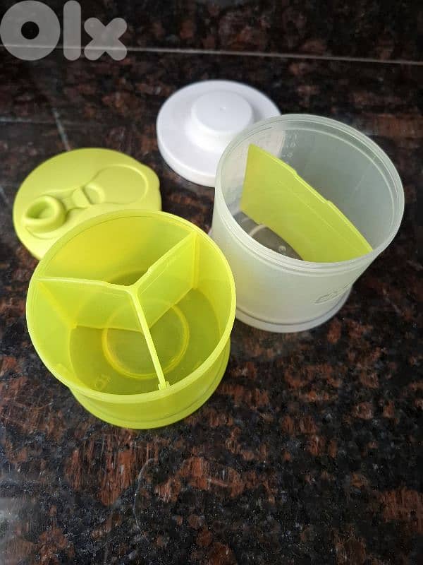 Chicco milk dispenser 3