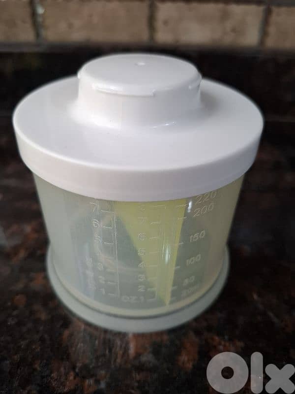 Chicco milk dispenser 4