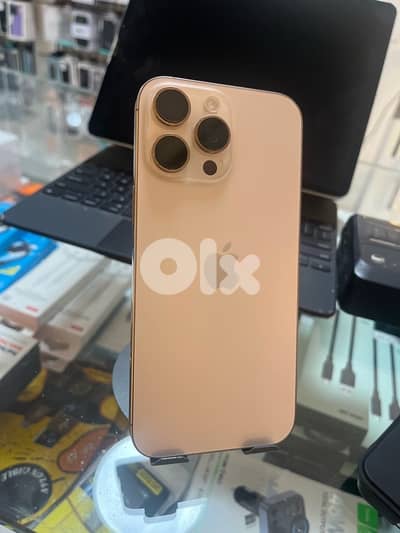 iphone 16 pro max 256gb Desert battery 99% ktir ndif mesh mafkouk