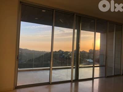 Apartment with garden in Monteverde for rent / شقة مع حديقة للايجار