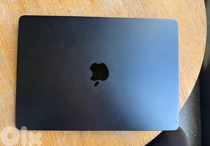 MacBook air m3 13 inches