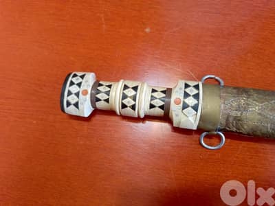 Antique 85-Year-Old Handcrafted Collectibleأثري نادر (عمره 85 سنة) -