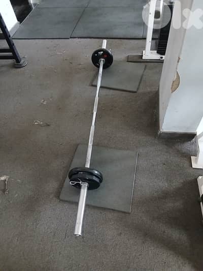 rubber matts and olympic barbells