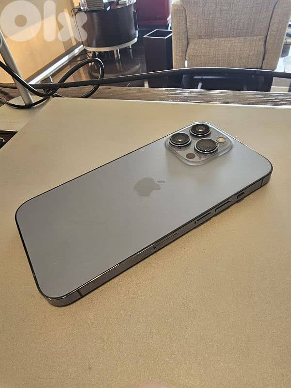 iPhone 13 Pro Battery 82% like new 1